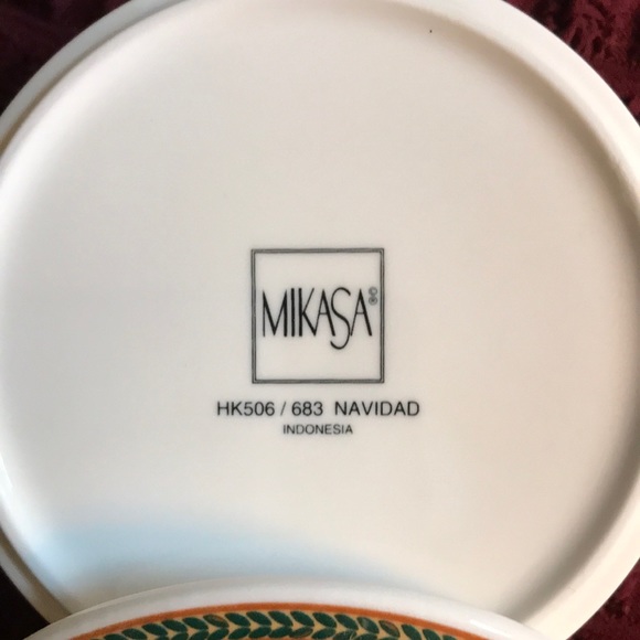 VINTAGE Mikasa Candy Bowl / Trinket Box
HK506/683 NAVIDAD, Excellent Con… - Picture 4 of 5